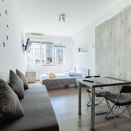 Ferienwohnung Modiano Studio Ιιι By Socrates Junior Houses Thessaloniki Exterior foto